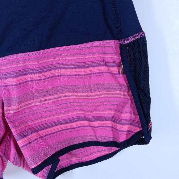Lululemon Run: Sun Sprinter Short size 4 - Picture 6 of 8